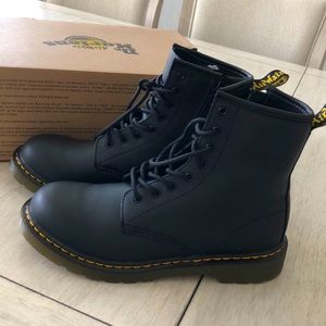 Women’s Dr. Martens size 7 boots